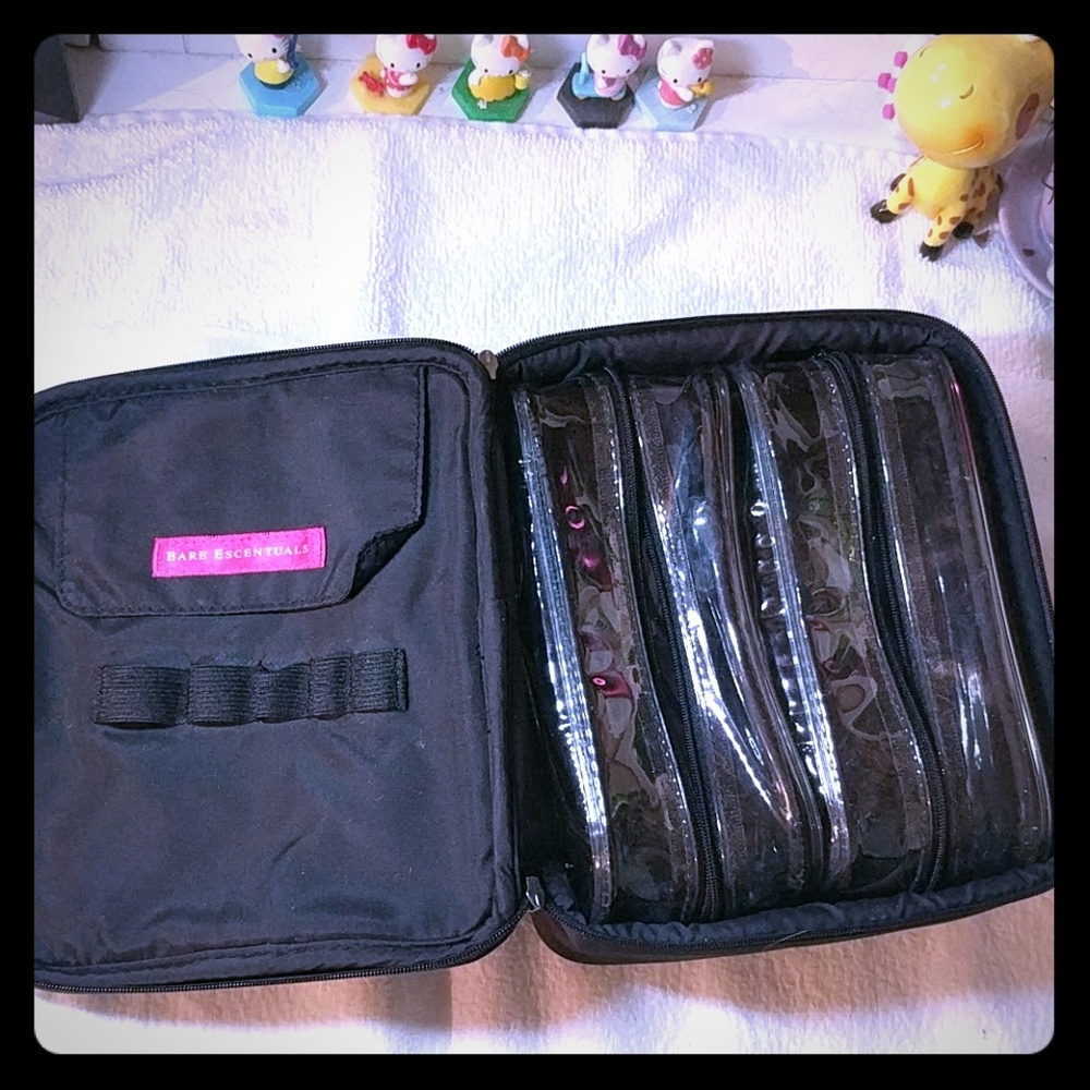 Cosmetic bag